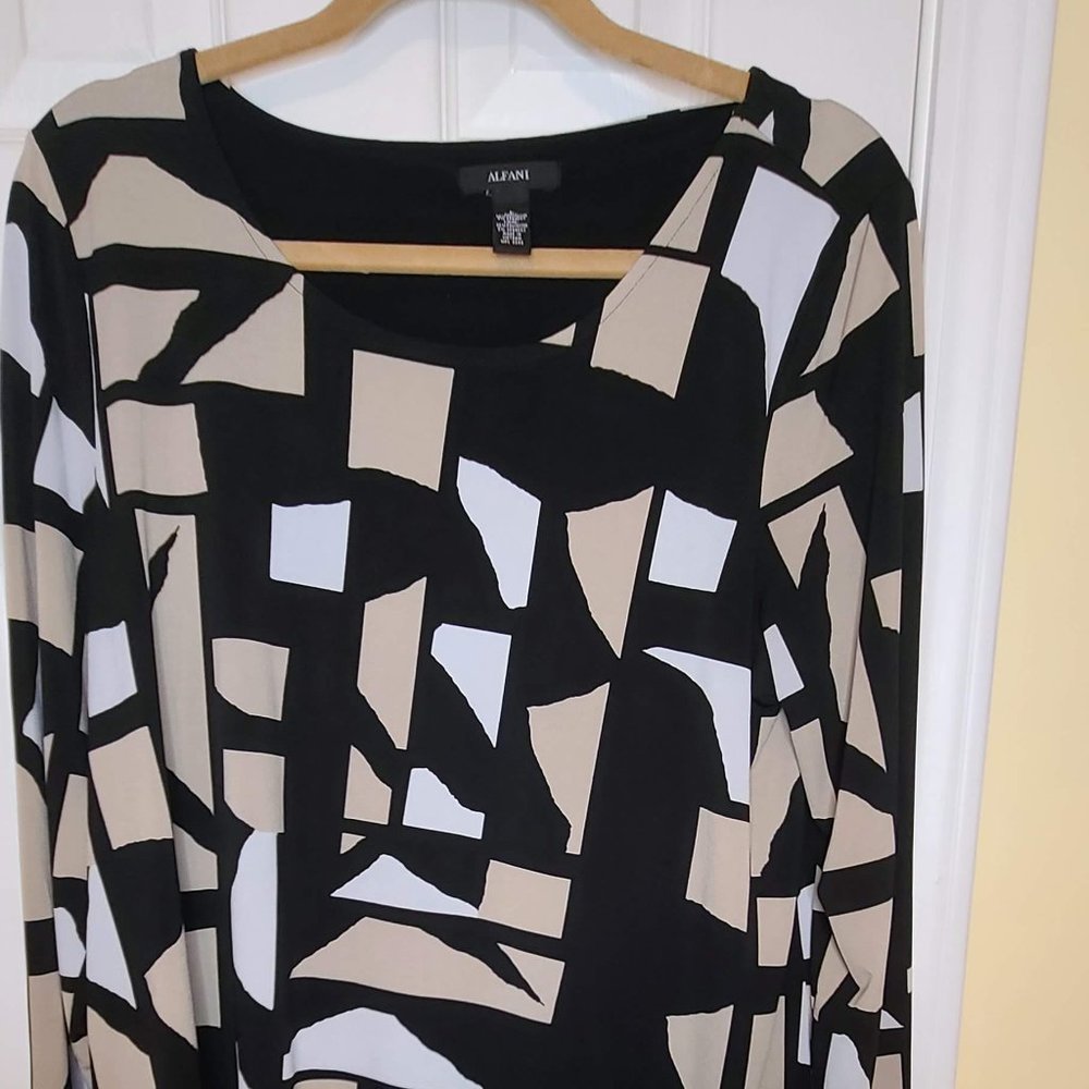 3/$20 Tunic Style Alfani 3/4 sleeve Shirt Size L
